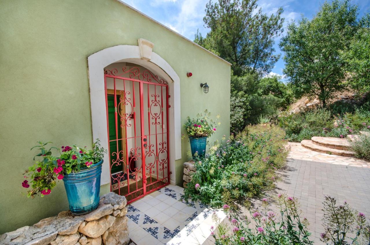 Jasmin Suite סוויטת יסמין Амирим Екстериор снимка